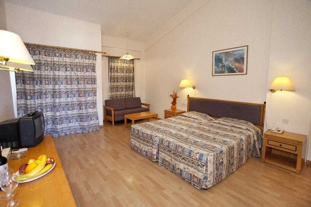 Episkopiana Hotel & Sport Resort Episkopi  Екстер'єр фото